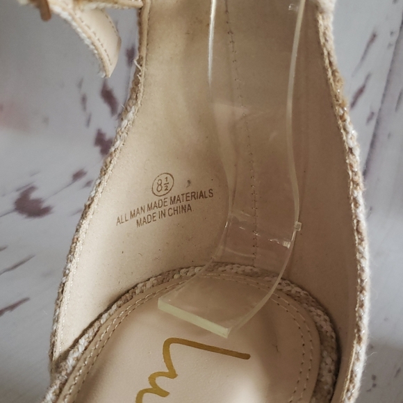 Lulus 8.5 ankle strap block heel open toe - Picture 7 of 7